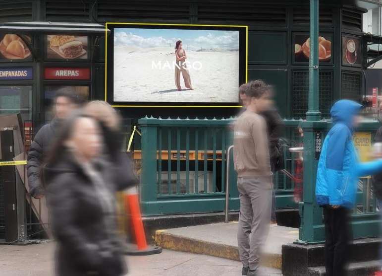 Location photo for GREELEY SQ - 32nd & BROADWAY F/E