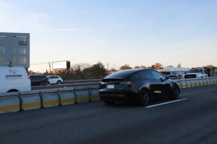 Location photo for Morrissey Blvd near Puritan Mall Service Rd, Dorchester (Boston)