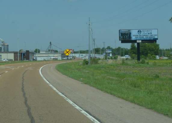 418 Hwy 51 @ RR Tracks Media