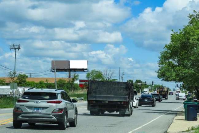 Location photo for IL-53 near The Landings of Lombard (Glen Ellyn)