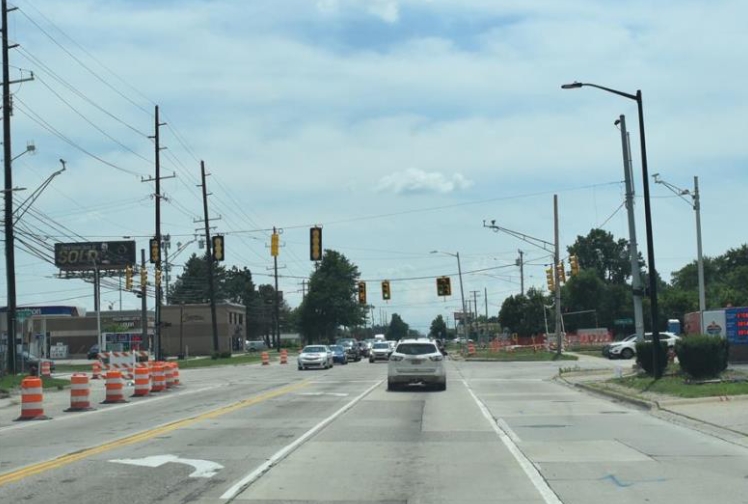 E/S DEQUINDRE 140' S/O 11 MILE RD F/N
