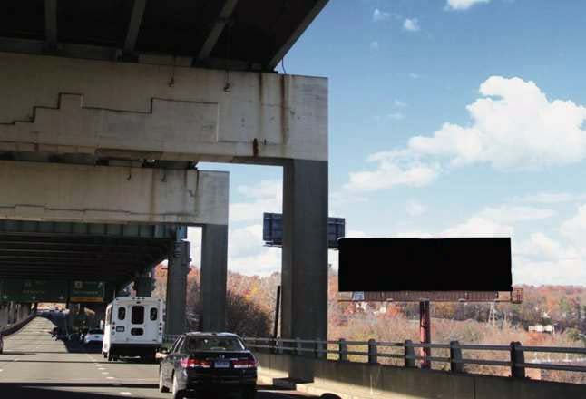 I-84 400 ft E/O Rt 8 N/S F/E Media