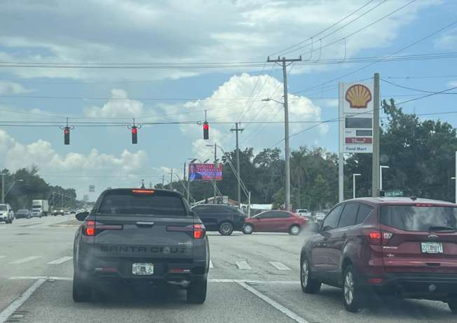 W/S US 17 .1 MI. S/O 655 S/B Media