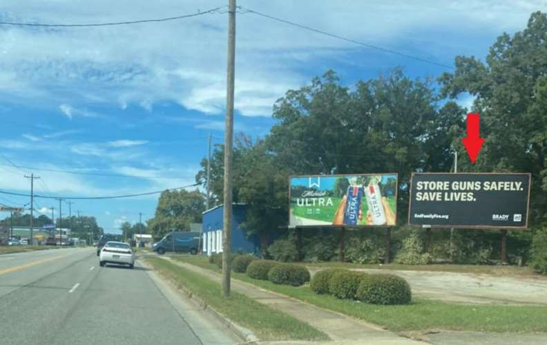 738 W Main St 500 ft N/O Lee St ES Media