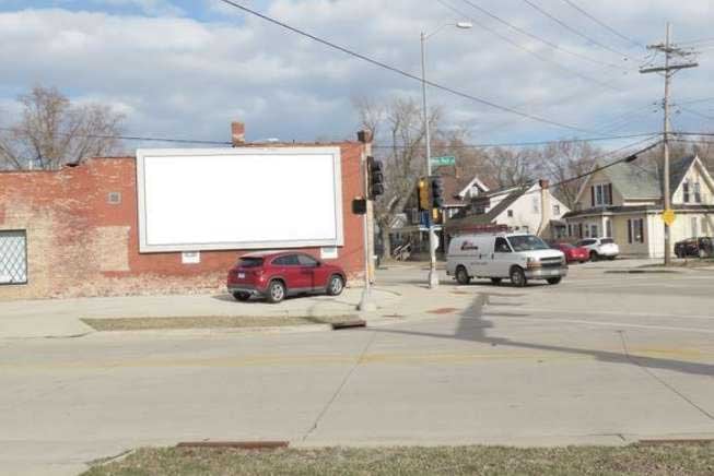 Location photo for E Moreland Blvd near Niagara Park, Liberty Heights (Waukesha)