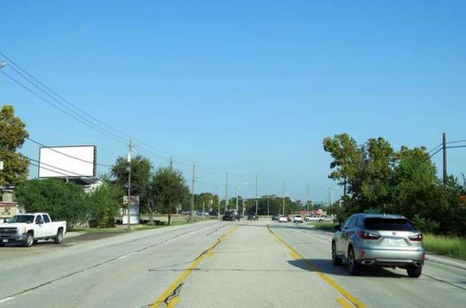 Location photo for S Main St near Hospital de pollito (Pearland)