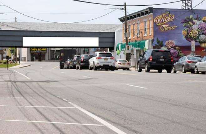 Location photo for Grand Ave + Baldwin LIRR Station (Baldwin)