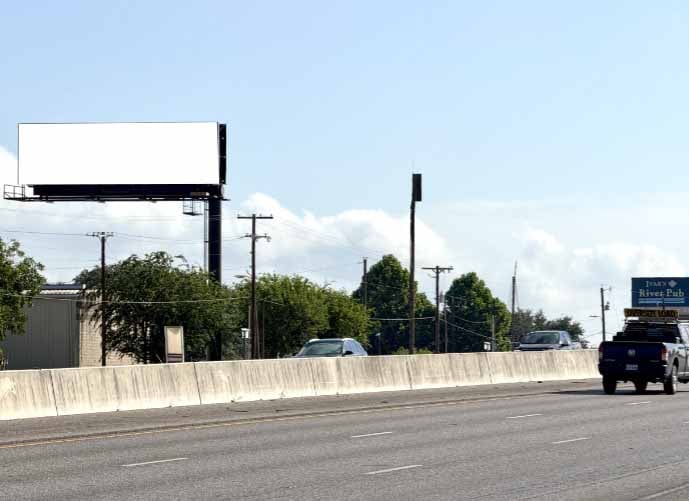 9505 IH-35 N, New Braunfels, TX Media