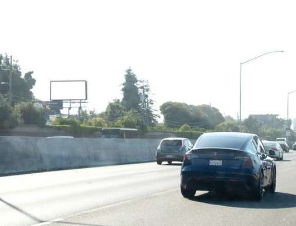 Location photo for W Bayshore Rd (East Palo Alto)