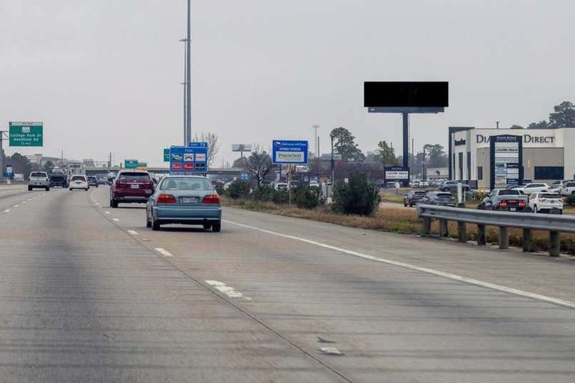 I-45N .35 mi S/O Lake Woodlands E/S) F/S Media