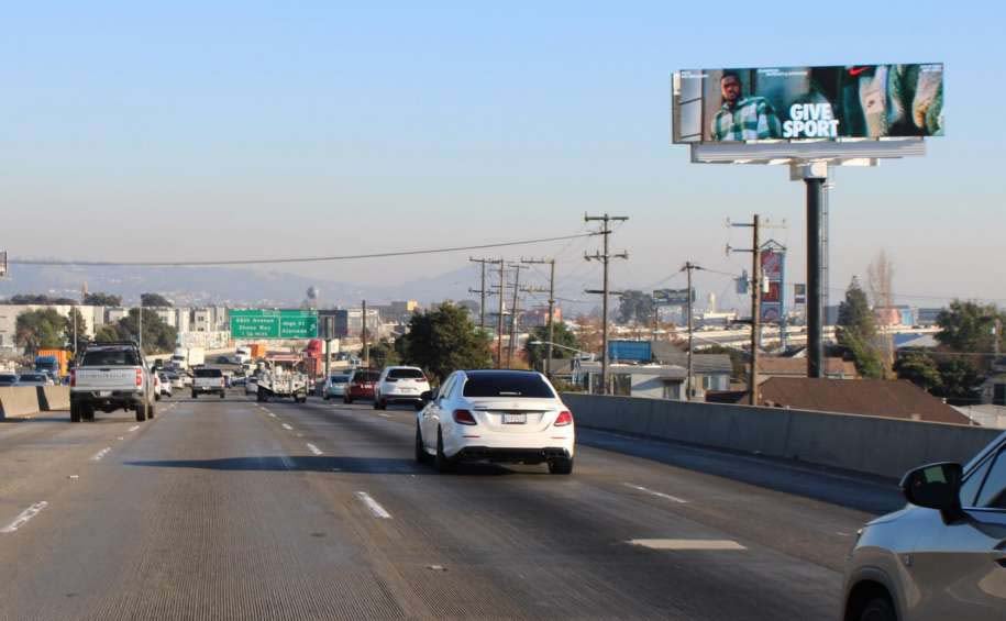 880 Freeway 350’ s/o Fruitvale Ave F/N / 94601 Media