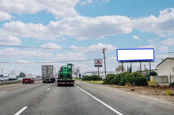 Hwy 99 2000.00 ft N/O Salida Exit, Salida W/S F/N Media