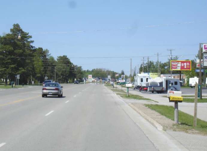 US-23 1.5 MI S/O M-32 E/S F/S ALPENA (S) Media