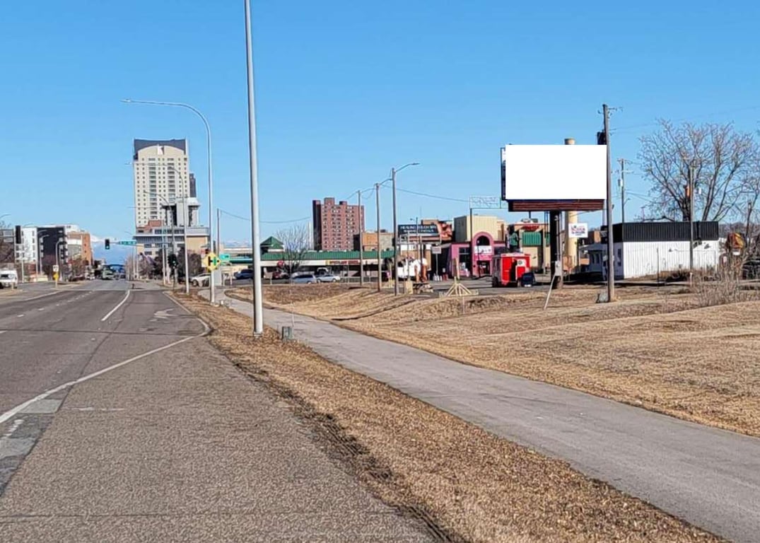 Broadway S 0.29 mi N/O US 14 ES Media