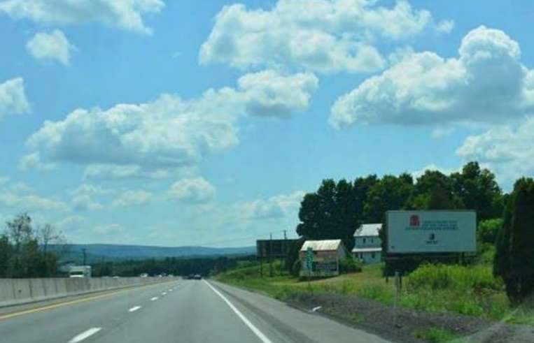 SR 33/US 209 0.4 mi N/O US 209 WS Media