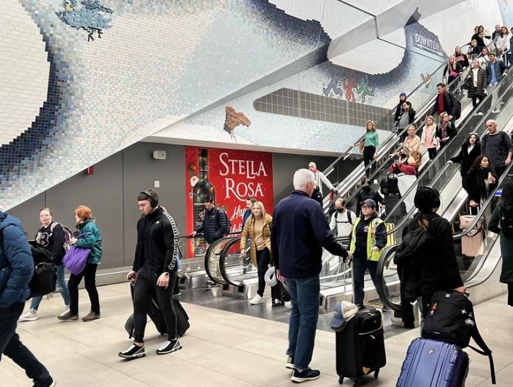 Static in LA GUARDIA AIRPORT, NY