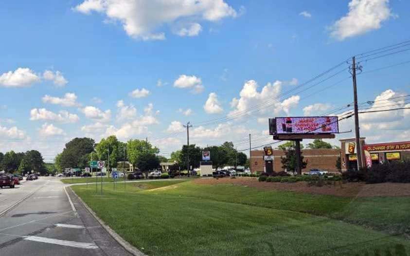 E/S HWY 61 350' S/O HWY 78 S/F (RHR) Media