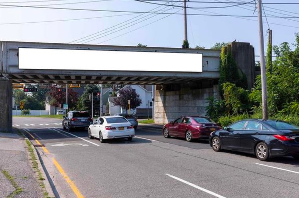 Location photo for N Railroad Ave near Montauk Hwy/Little East Neck Rd N (Babylon)