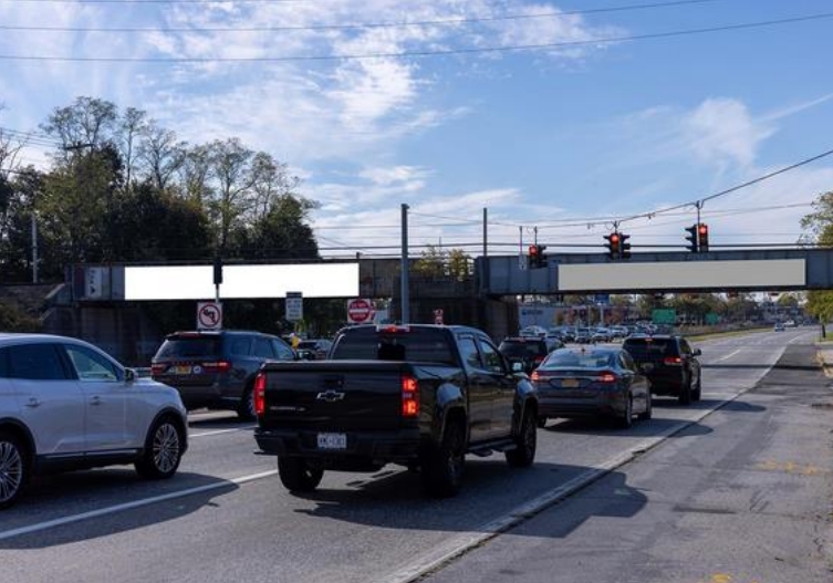 Location photo for NY-27 near Babylon Town Hall Park (Lindenhurst)