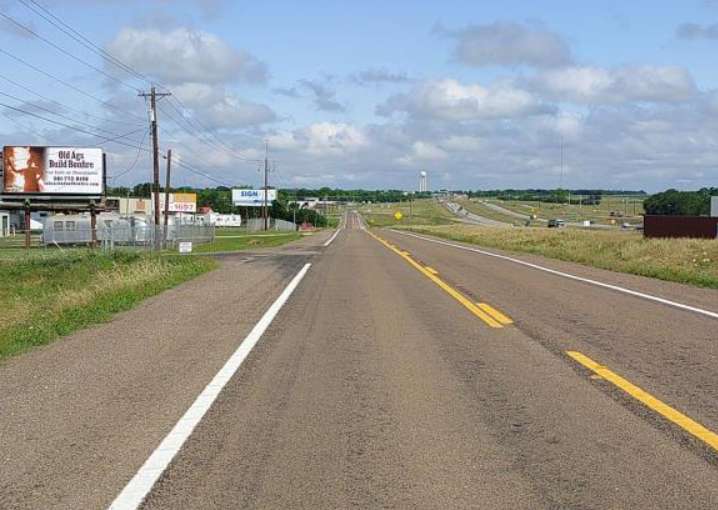 W/S SH 6, .5 MI S/O OSR F/S Media