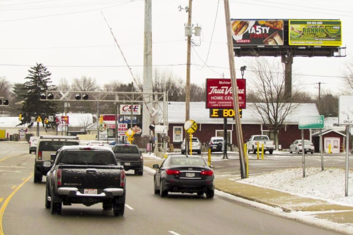 PORTAGE ST SS 250FT W/O WHIPPLE AV F/W - 3 Media