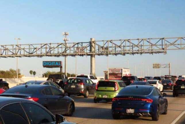 Location photo for SW 88th St near Kendallgate Shopping Center, West End (Miami)