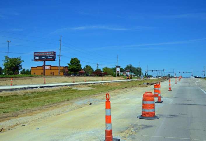 3750 WILLIAMS BLVD SW F/S Media