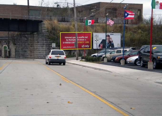 HIGHLAND S/S .2 MI W/O STATE (RT 31) (L) F/W Media