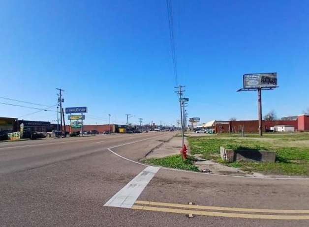 N/S HWY. 82 EAST AT HYMAN F/E Media