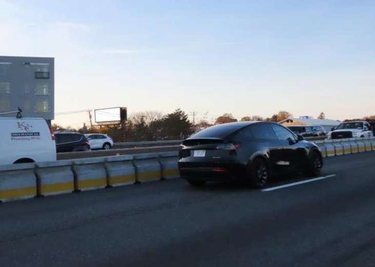 Location photo for Morrissey Blvd near Puritan Mall Service Rd, Dorchester (Boston)