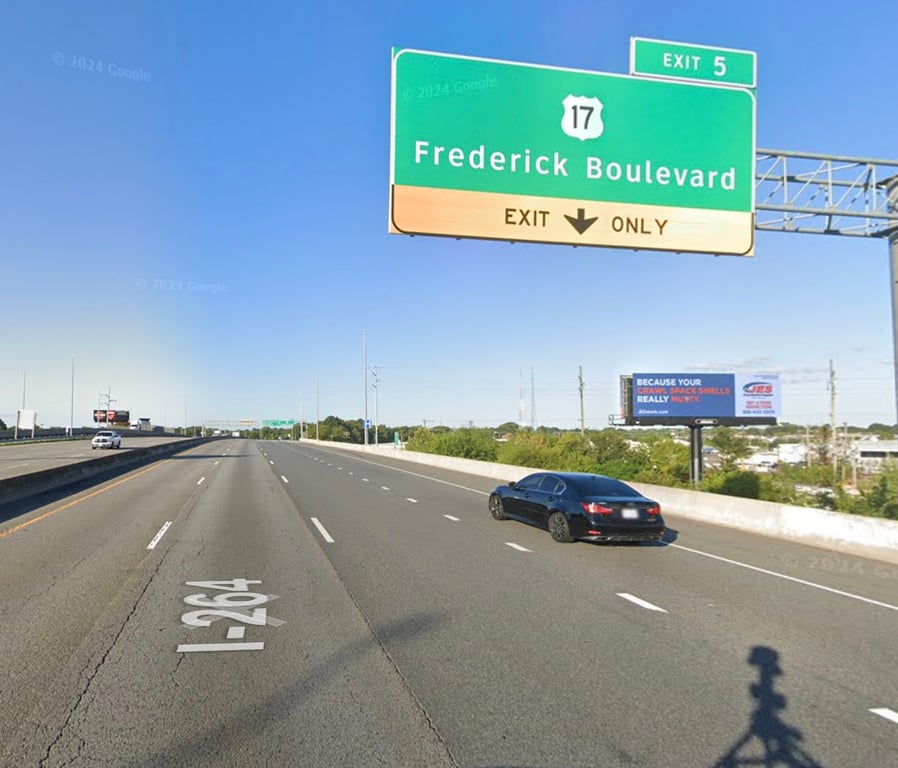 I-264 0.4 mi E/O FREDERICK BLVD NS F/East Media