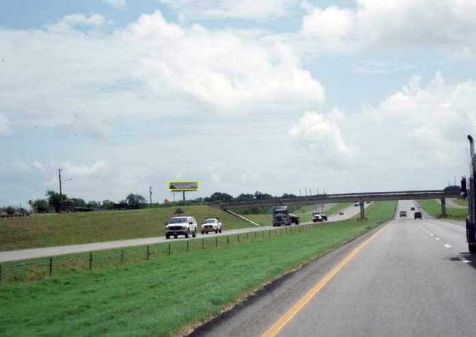 I-10 N/S 1.8 MI E/O LOOP 1604 Media