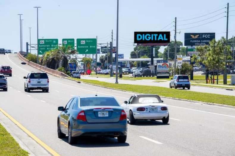 Location photo for E Colonial Dr near E Colonial Dr and N Semoran Blvd (Azalea Park)