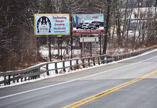 NY 50, 1/4 MI S/O BROOKLINE RD-W/S, F/S Media