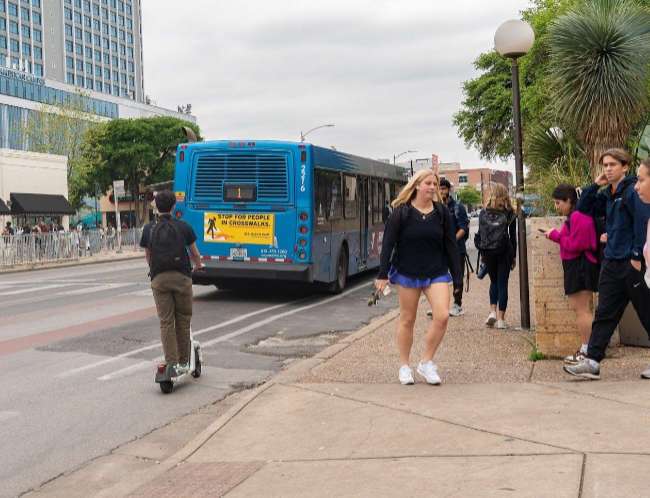 Location photo for E 8th St near The Contemporary Austin - Jones Center, Downtown Austin (Austin)