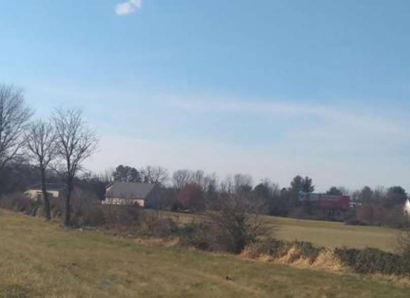 W/S I-81 .5 mi N/O ROUTE 11/EXIT 317 WINCHESTER & STEPHENSON EXIT, F/E Media