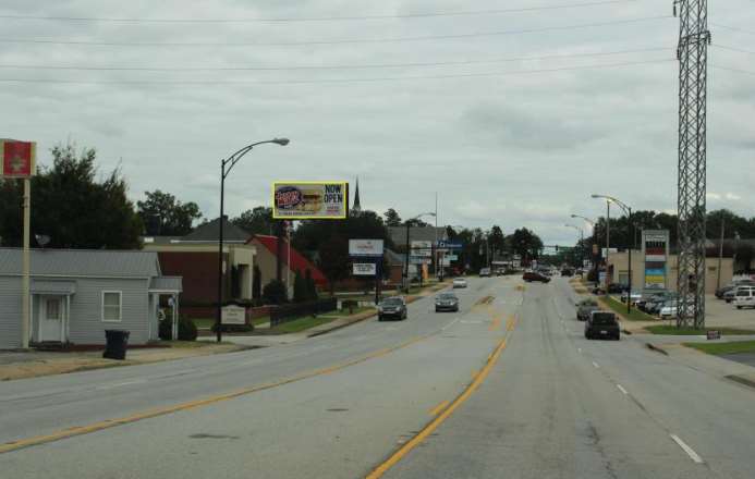 Location photo for N Main St near Clardy Lightshow (Anderson)