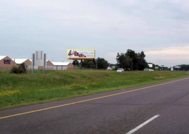 I-35, 3100' S/O Wyoming Exit Media