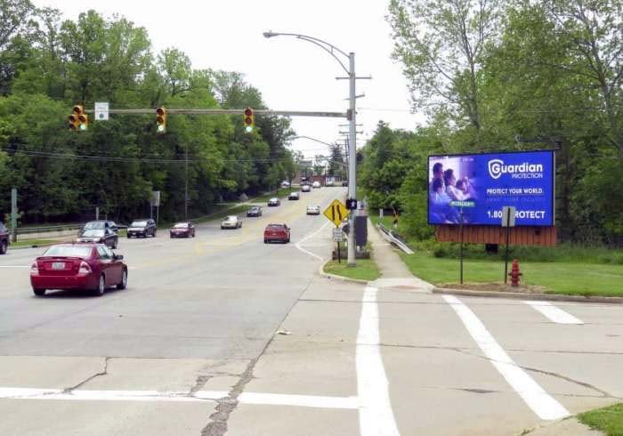 Lee Rd WS 10ft S/O Mc Cracken Rd F/N - 2 Media