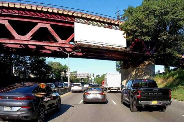 Location photo for Astoria Blvd S near Astoria Blvd/Steinway St, LIC (Queens County)