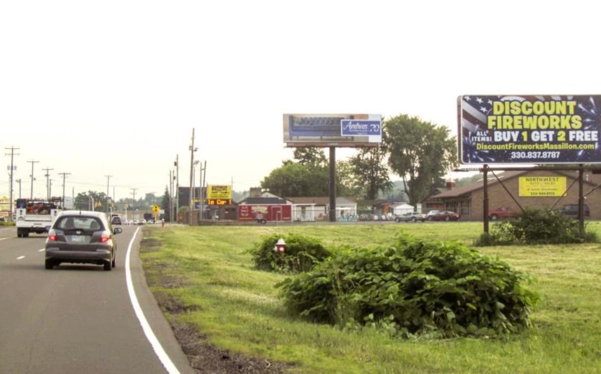 Whipple Av ES 900ft S/O Portage St F/S - 2 Media