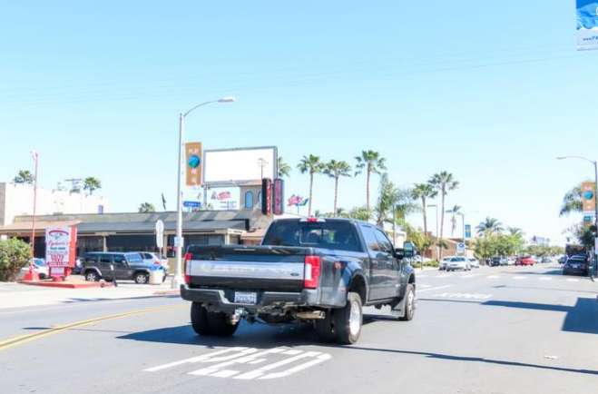 Location photo for Garnet Ave near Quicksand Escape Games, Pacific Beach (San Diego)