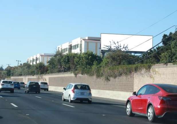 Location photo for E Bayshore Rd (East Palo Alto)