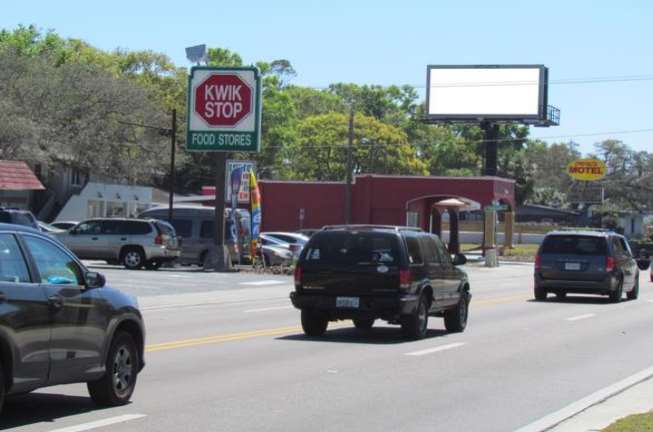 Location photo for N Nebraska Ave near Powhatan shopping plaza, Old Seminole Heights (Tampa)