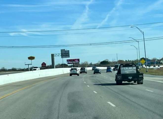 N/S I-14, .1mi E/O Ft. Hood St Media