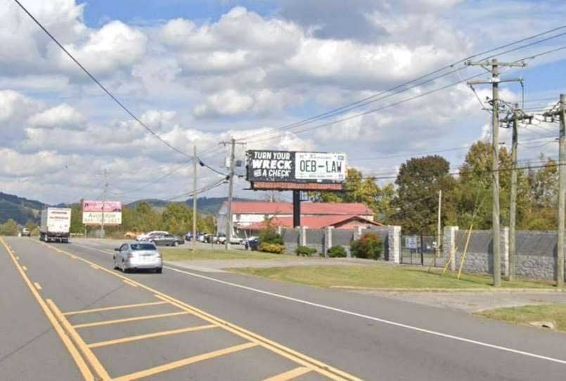 SR 66, 460 ft N/O SR 70, S/F Media