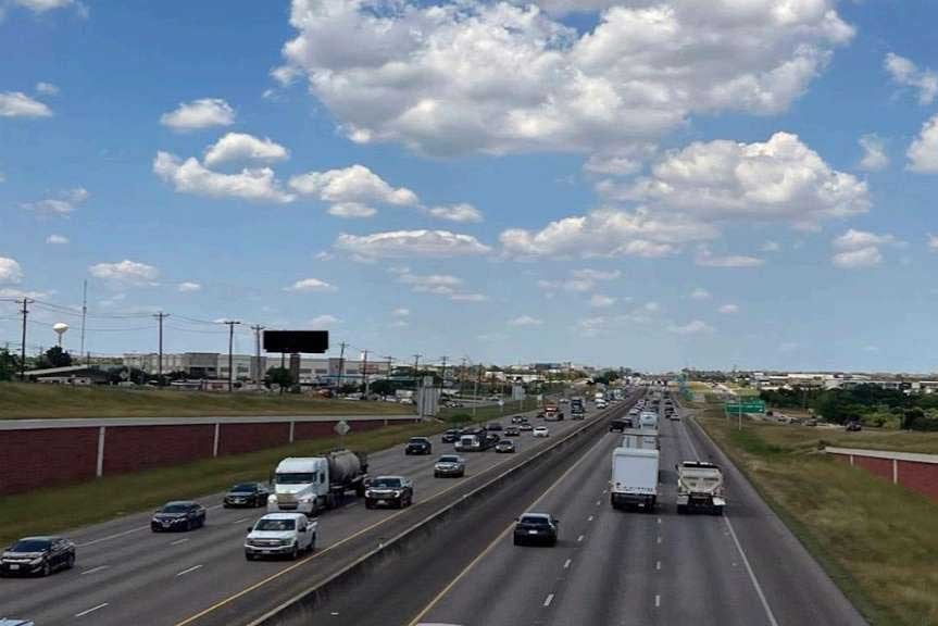 AUSTIN TX I-35 & S Loop 4 F/S Media