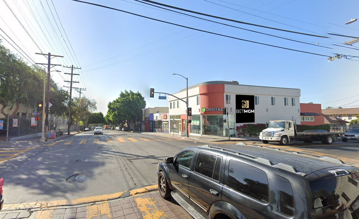 Whittier Blvd @ Euclid Wallscape - F/W