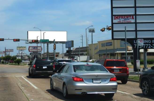 Location photo for Fondren Rd near Fondren Rd @ Richmond Ave, Mid West (Houston)
