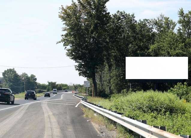 Rt 46 0.75 mi W/O Clinton Rd N/S F/E Media